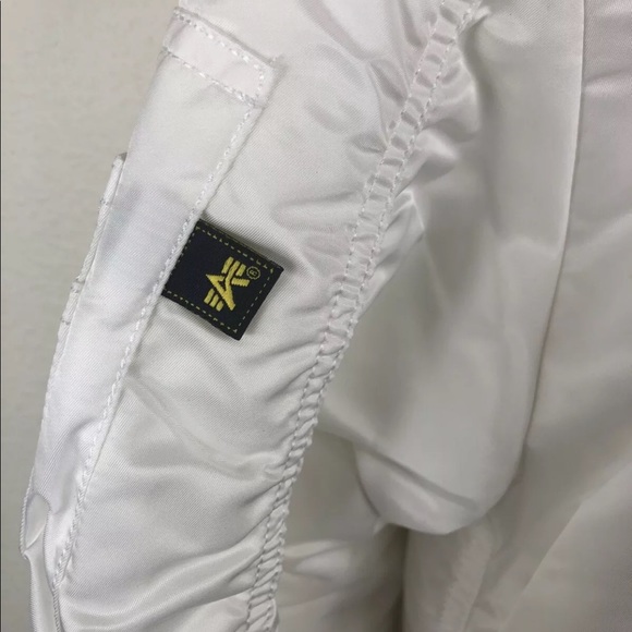 Alpha Industries MA-1 Slim Fit Bomber Jacket NWT White - X-Small XS Reversible - Picture 12 of 13